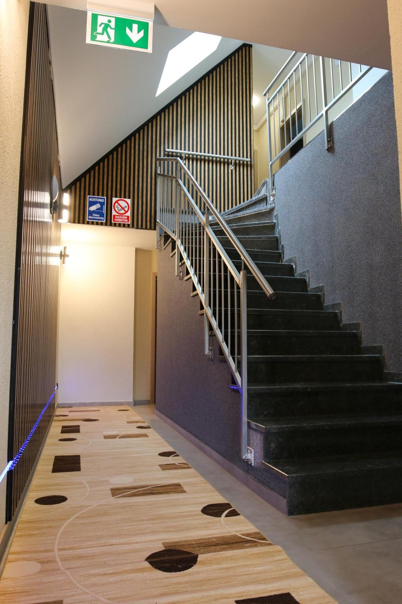 Hotel Loewenstein Lich Ngoại thất bức ảnh